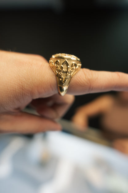 10kt Stone Flower Ring