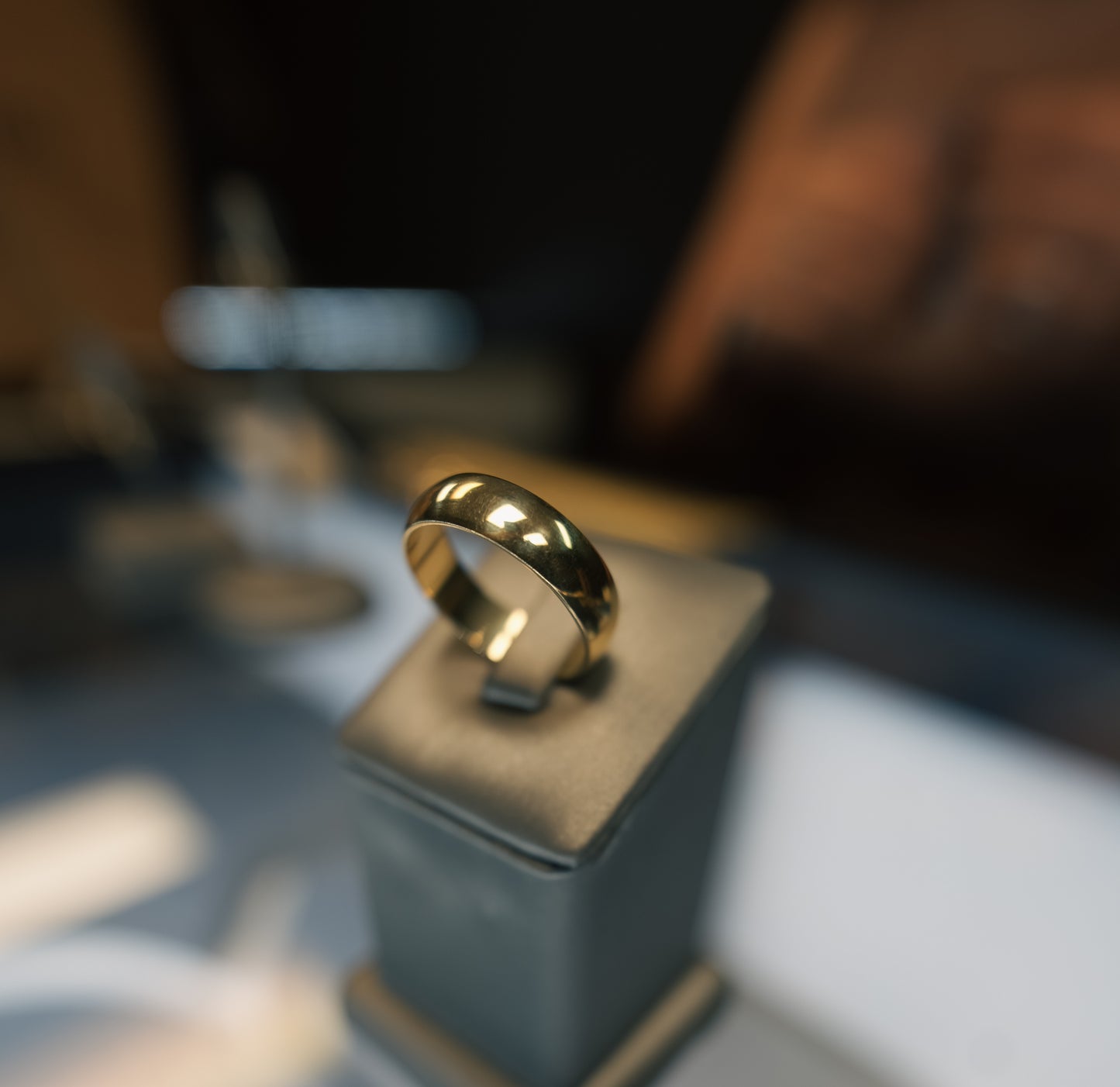 10kt Wedding Band