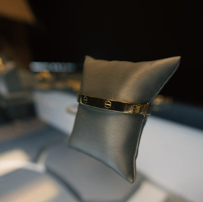 10kt Screw Bangle Bracelet