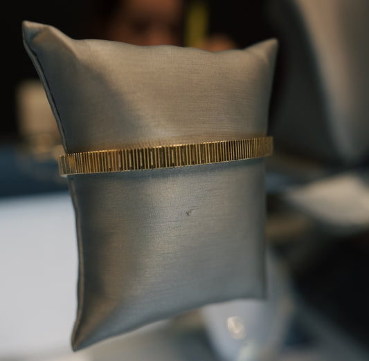 10kt Inverted Screw Bangle Bracelet